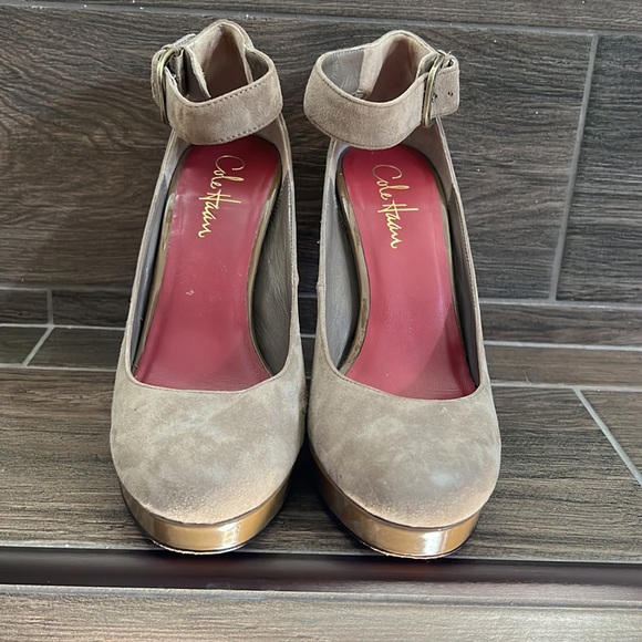 🌹Cole Haan taupe tan suede platform heel with ankle strap size 7 - Picture 3 of 6